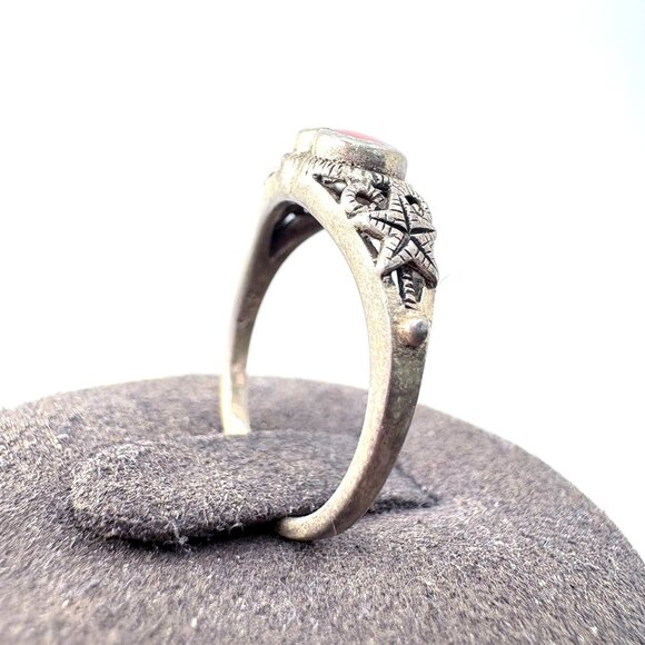 VTG Sterling Silver 925 Spiny Oyster Heart Scroll Star Shoulder Ring Size 6.5 - Picture 2 of 7